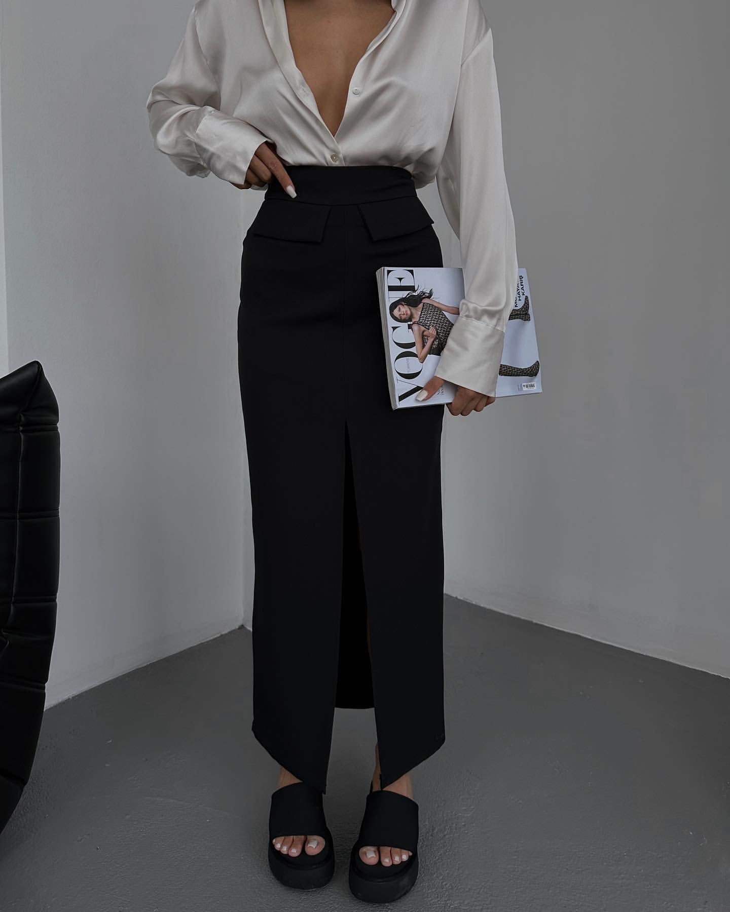 Corporate Front Slit Long Skirt