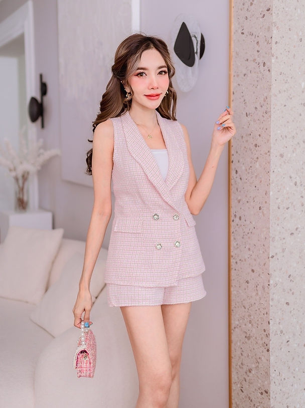 Sleeveless blazer best sale and shorts